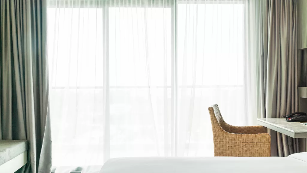 Curtain fabric selection tips